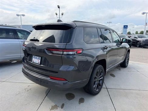 New 2026 Jeep Grand Cherokee L Limited AWD/4WD image 4
