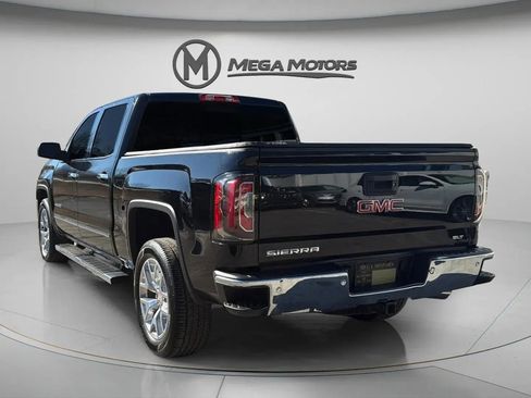Used 2018 GMC Sierra 1500 SLT w/ Enhanced Driver Alert Package image 5
