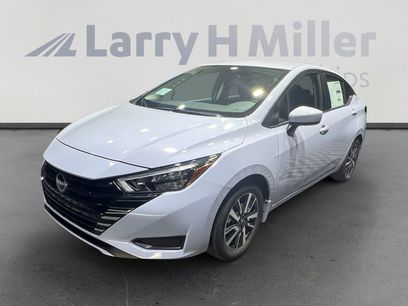 New 2025 Nissan Versa SV w/ Trunk Package