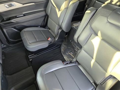 New 2026 Ford Explorer Active w/ Active Comfort Package image 22