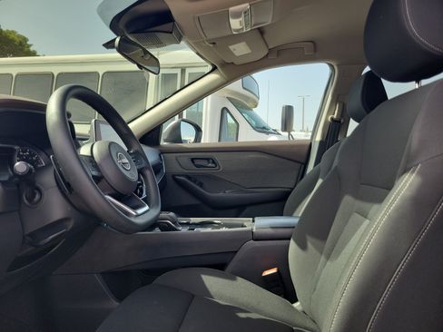 Used 2023 Nissan Rogue S FWD image 21