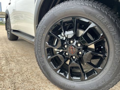 New 2026 Nissan Armada PRO-4X w/ Captain's Chari Seat Package AWD/4WD image 8