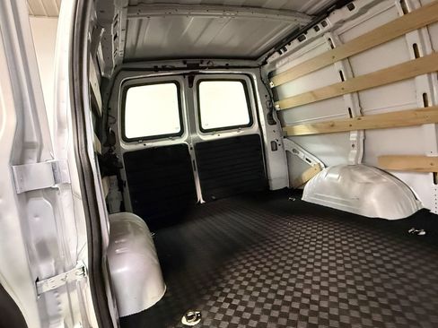 Used 2024 GMC Savana 2500 w/ Driver Convenience Package image 68
