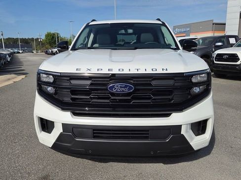 New 2026 Ford Expedition Active RWD image 2
