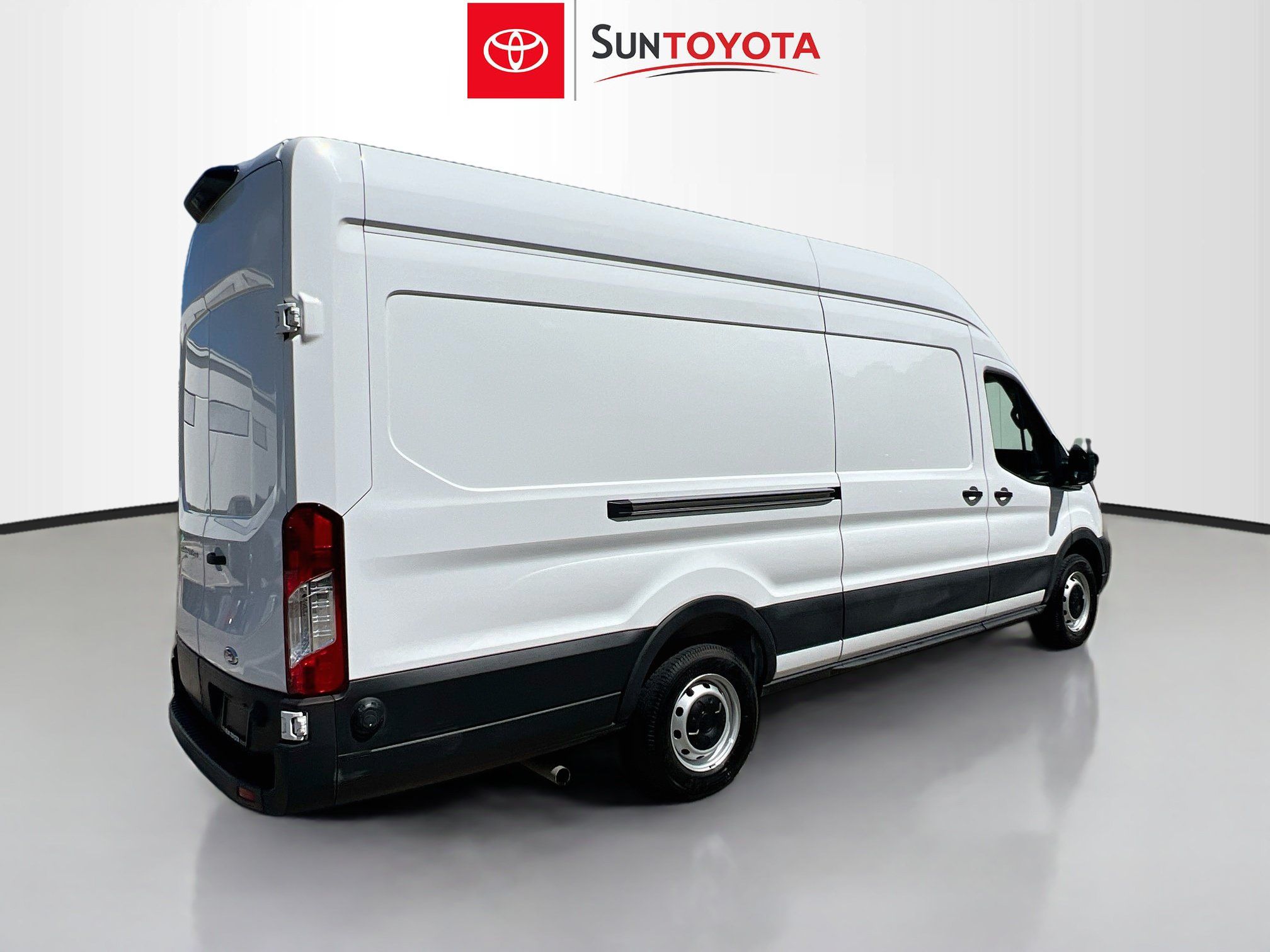 Used 2025 Ford Transit 250 148 High Roof Extended w/ Load Area Protection Package RWD image 4