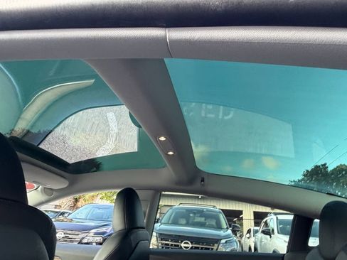 Used 2023 Tesla Model 3 Standard Range RWD image 12