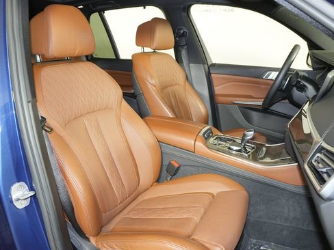 Used 2019 BMW X5 xDrive40i w/ Executive Package AWD/4WD image 38