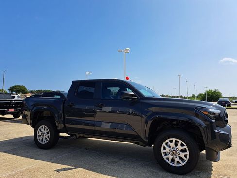 New 2026 Toyota Tacoma SR AWD/4WD image 3