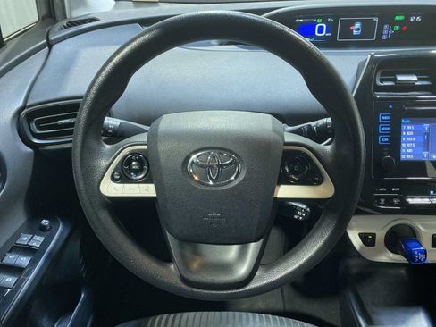 Used 2016 Toyota Prius Two FWD image 15