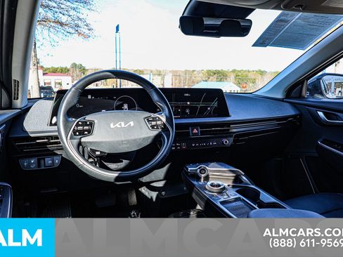 Used 2022 Kia EV6 Wind image 24