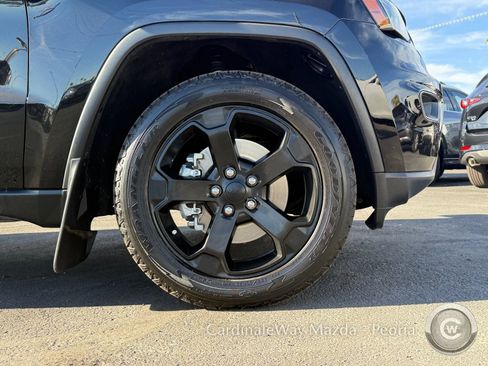 Used 2021 Jeep Grand Cherokee Freedom Edition image 12