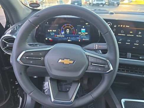 Certified 2026 Chevrolet Equinox LT w/ Convenience Package II FWD image 13
