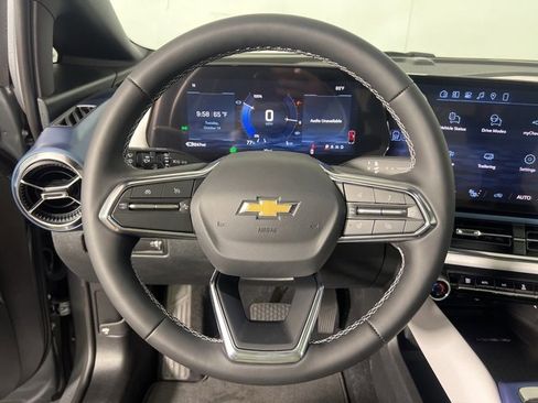 New 2026 Chevrolet Equinox EV LT image 16