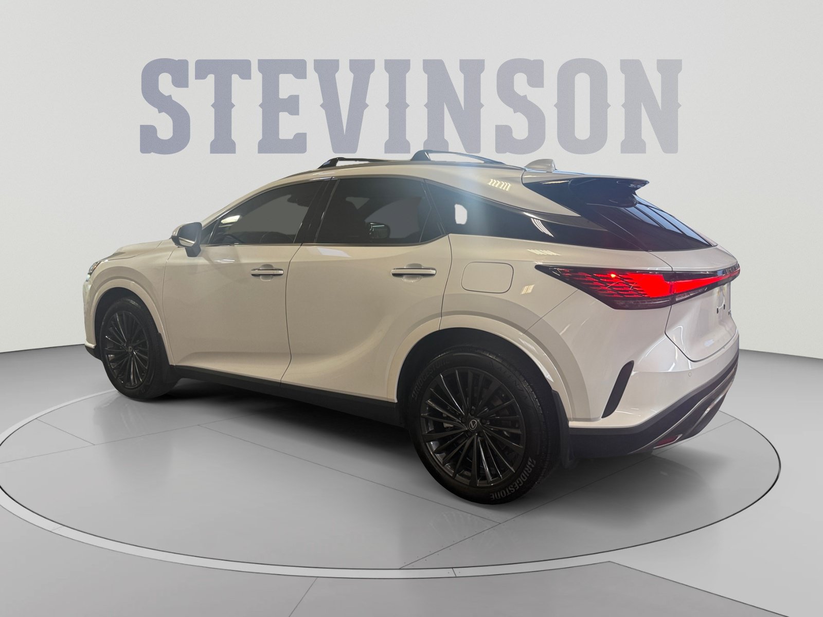 Used 2026 Lexus RX 350h w/ Convenience Package AWD/4WD image 3