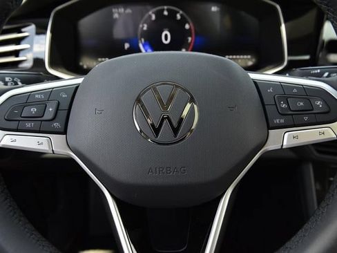 New 2026 Volkswagen Jetta SE FWD image 19