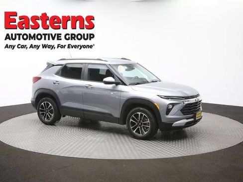 Used 2024 Chevrolet TrailBlazer LT FWD image 46