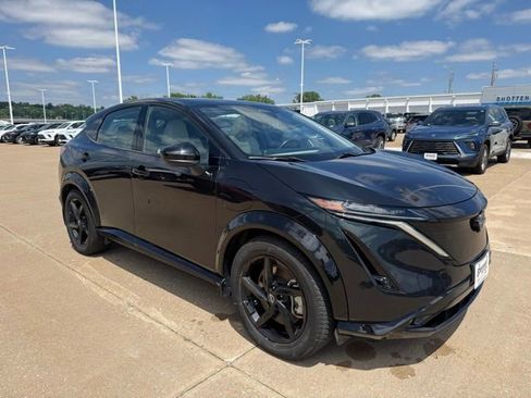 Used 2023 Nissan Ariya AWD image 1