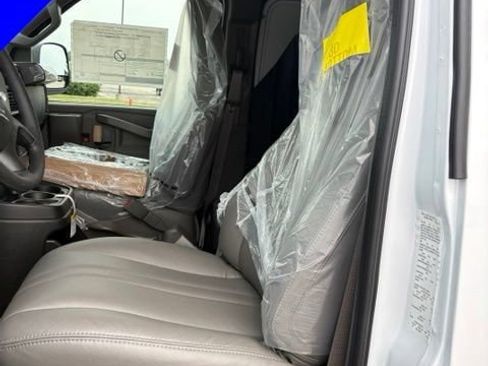 New 2026 Chevrolet Express 2500 w/ Driver Convenience Package RWD image 20