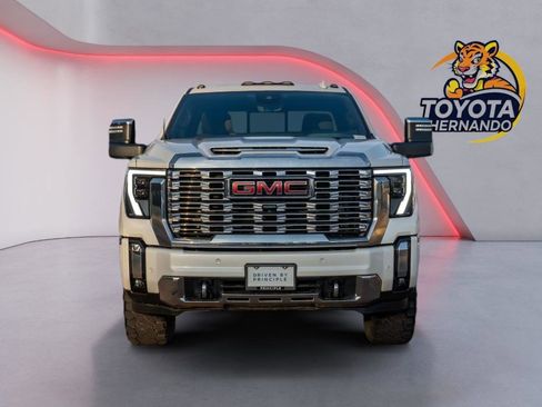 Used 2024 GMC Sierra 2500 Denali w/ Denali Reserve Package image 2