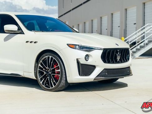 Used 2019 Maserati Levante Trofeo AWD/4WD image 67