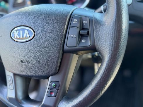 Used 2013 Kia Sorento LX AWD/4WD image 23