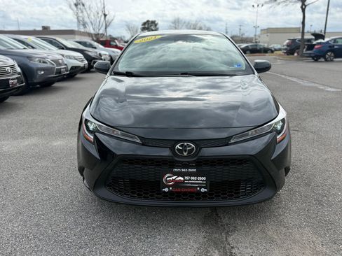 Used 2021 Toyota Corolla LE image 5