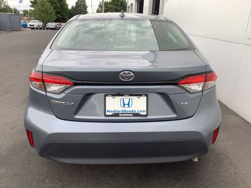 Used 2024 Toyota Corolla LE FWD image 5