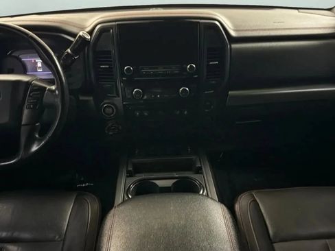 Used 2021 Nissan Titan PRO-4X w/ Pro-4x Convenience Package AWD/4WD image 17