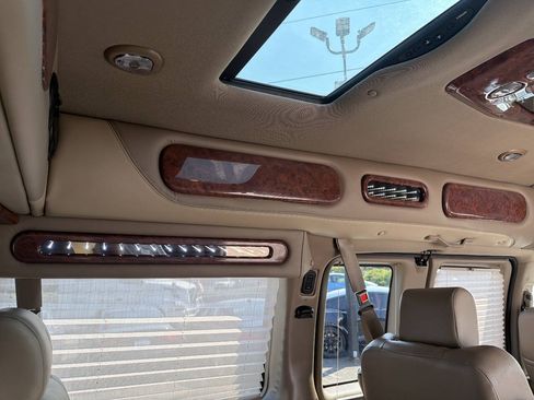 Used 2014 GMC Savana 1500 AWD image 29
