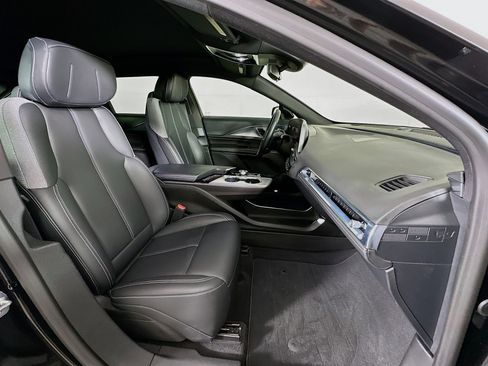 Used 2024 Cadillac Lyriq Tech AWD/4WD image 33