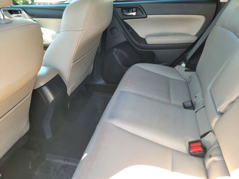 Used 2018 Subaru Forester 2.5i Limited AWD/4WD image 17