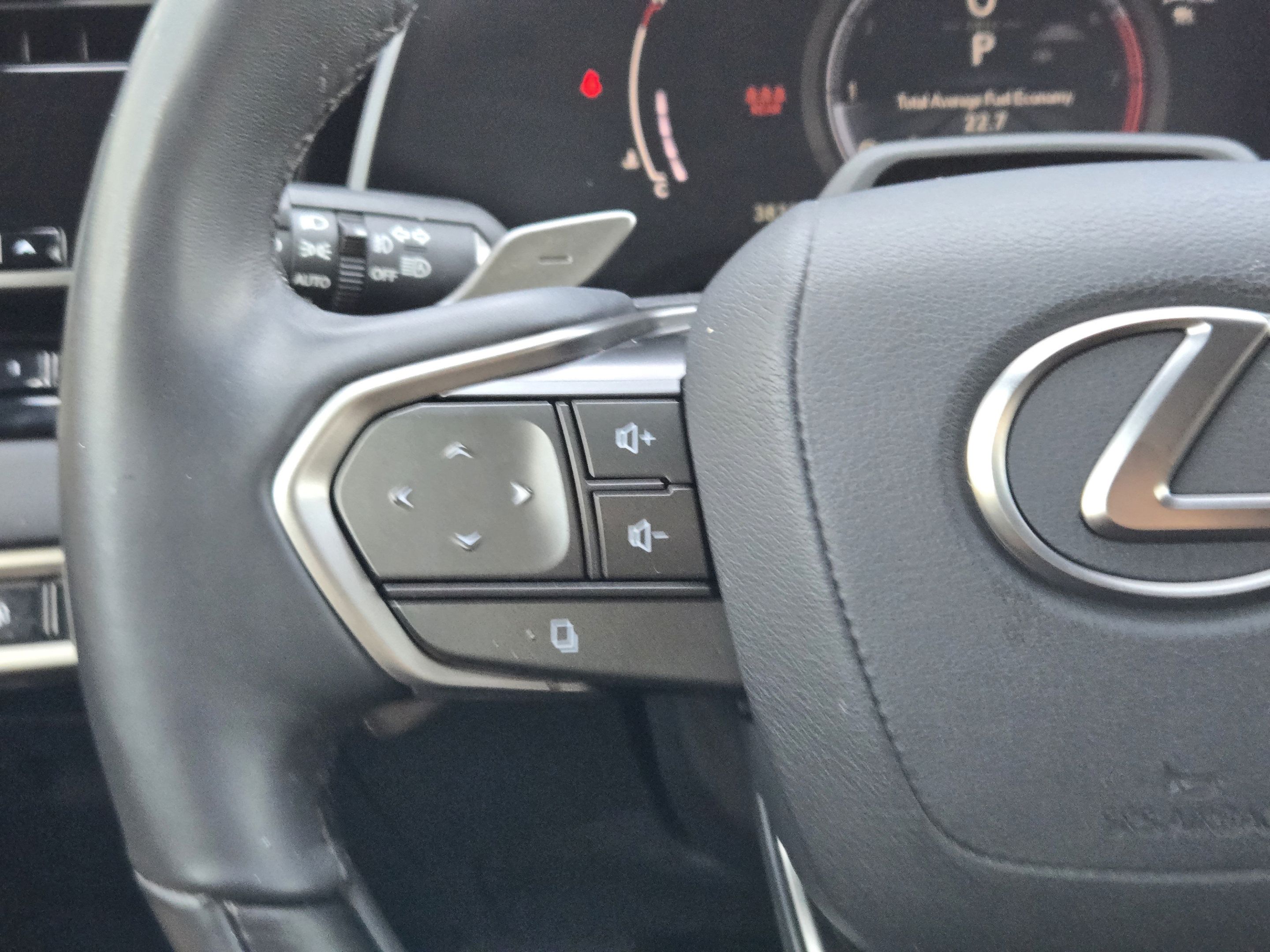 Used 2023 Lexus RX 350 FWD w/ Cold Area Package image 24