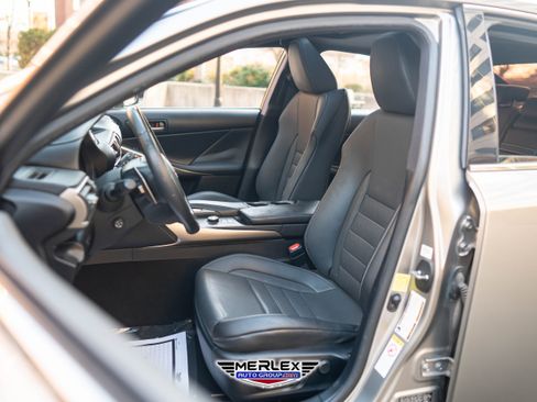 Used 2018 Lexus IS 300 F Sport image 16