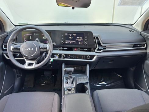 Used 2023 Kia Sportage LX FWD image 11