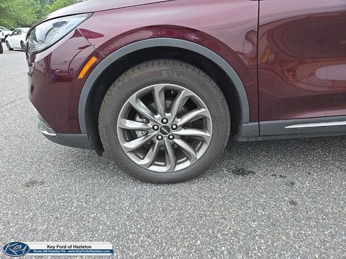 Used 2021 Lincoln Corsair AWD w/ Premium Package image 4