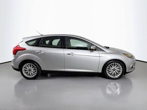 Used 2014 Ford Focus Titanium FWD image 4