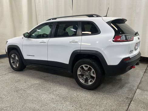 Used 2019 Jeep Cherokee Trailhawk w/ Cold Weather Group AWD/4WD image 3