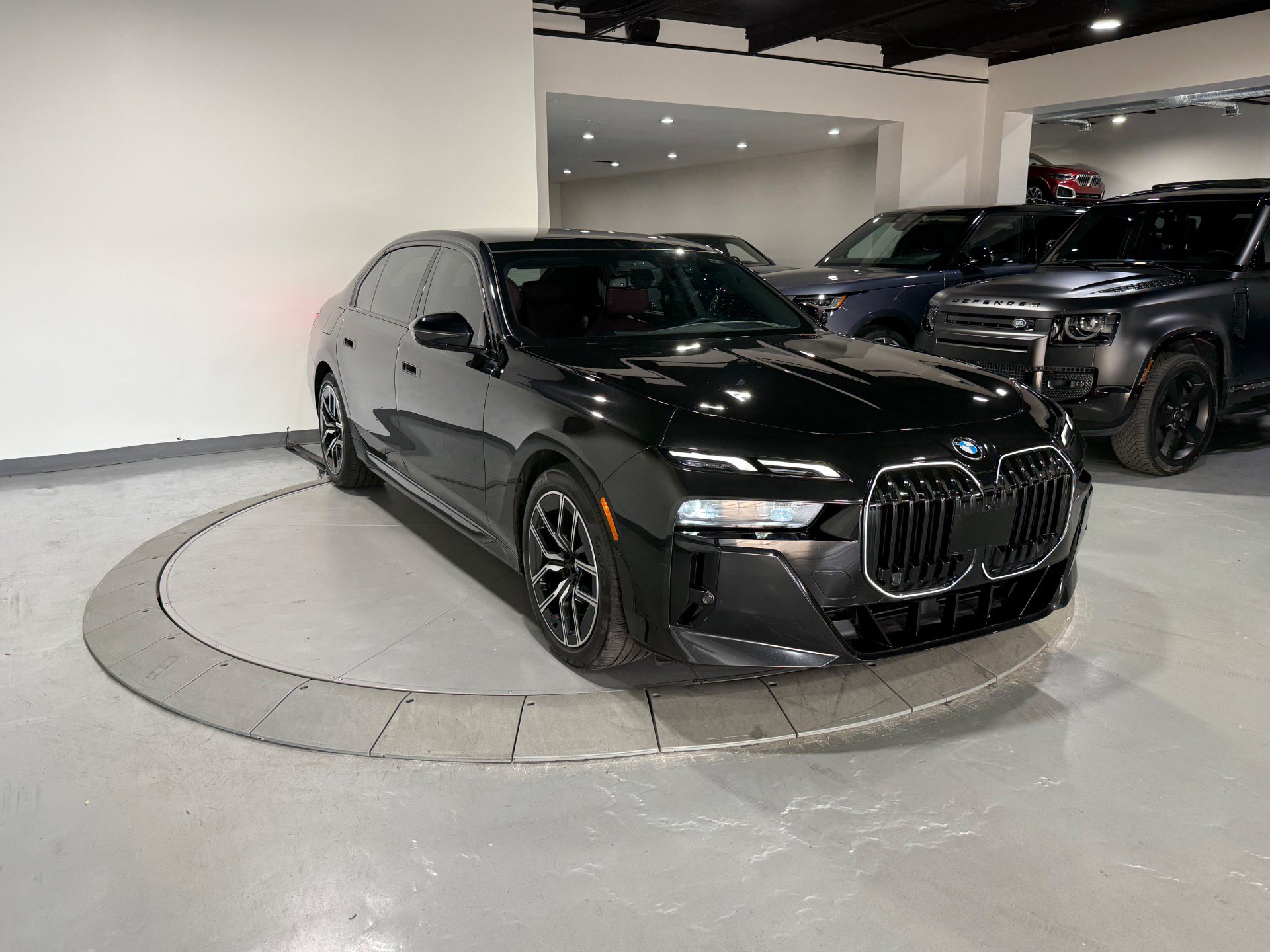 Used 2024 BMW 740i xDrive AWD/4WD image 8