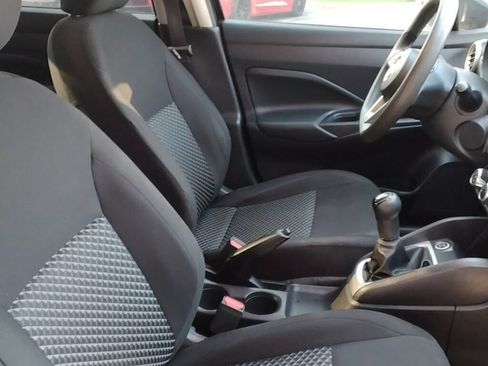 Used 2021 Nissan Versa S FWD image 10