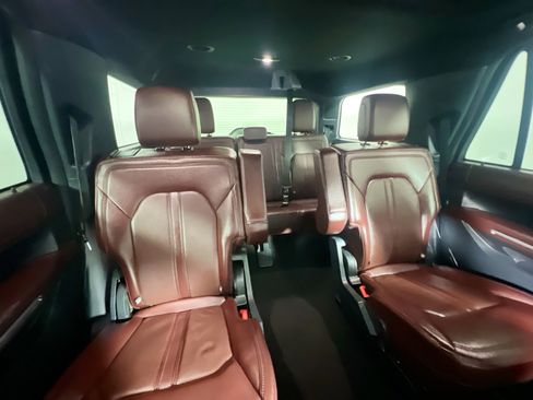 Used 2024 Ford Expedition Limited image 33