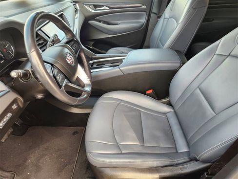 Used 2024 Buick Enclave Premium image 11