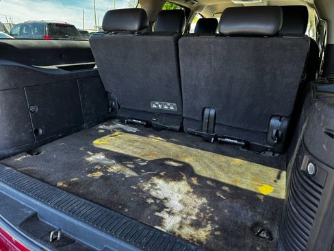 Used 2012 Chevrolet Suburban LT w/ Texas Edition RWD image 8