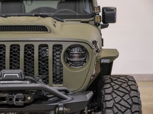 Used 2024 Jeep Wrangler Unlimited Sport image 28