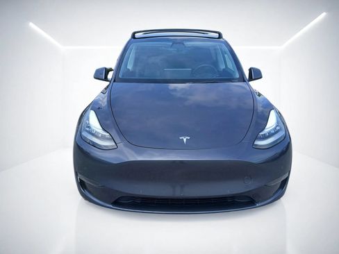 Used 2021 Tesla Model Y Long Range AWD/4WD image 3
