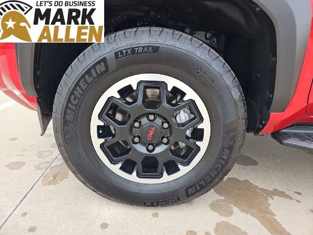 Used 2025 Toyota 4Runner TRD Off-Road AWD/4WD image 32