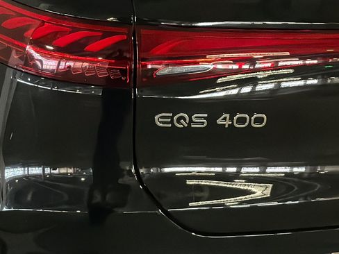 New 2026 Mercedes-Benz EQS 400 4MATIC SUV image 28