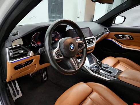 Used 2020 BMW 330i Sedan w/ M Sport Package RWD image 13