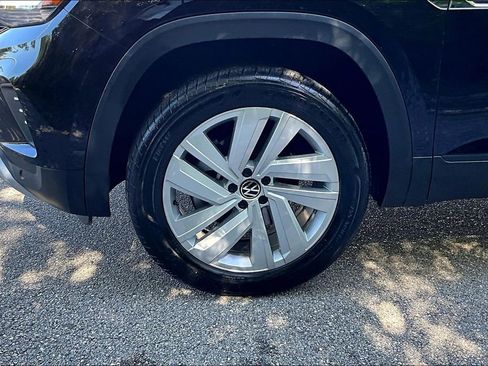 Certified 2023 Volkswagen Atlas Cross Sport SE FWD image 13