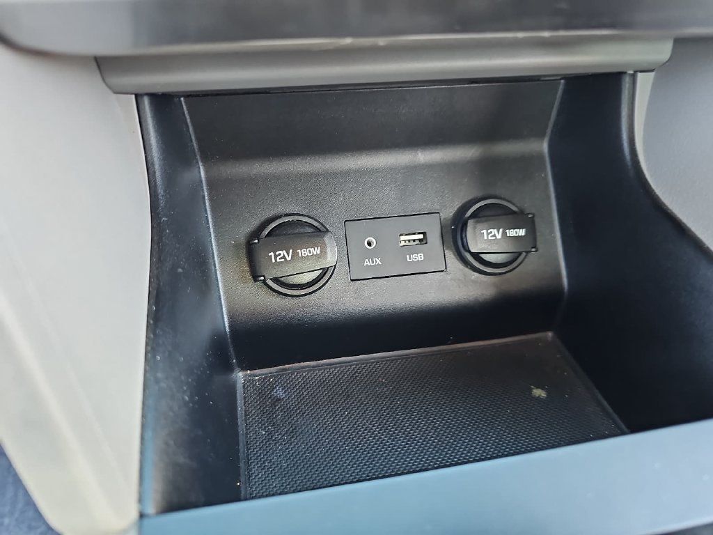 Used 2019 Hyundai Elantra SE FWD image 23