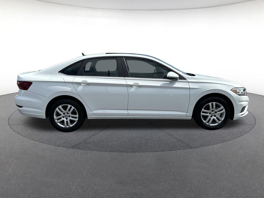 Used 2021 Volkswagen Jetta SE FWD image 7